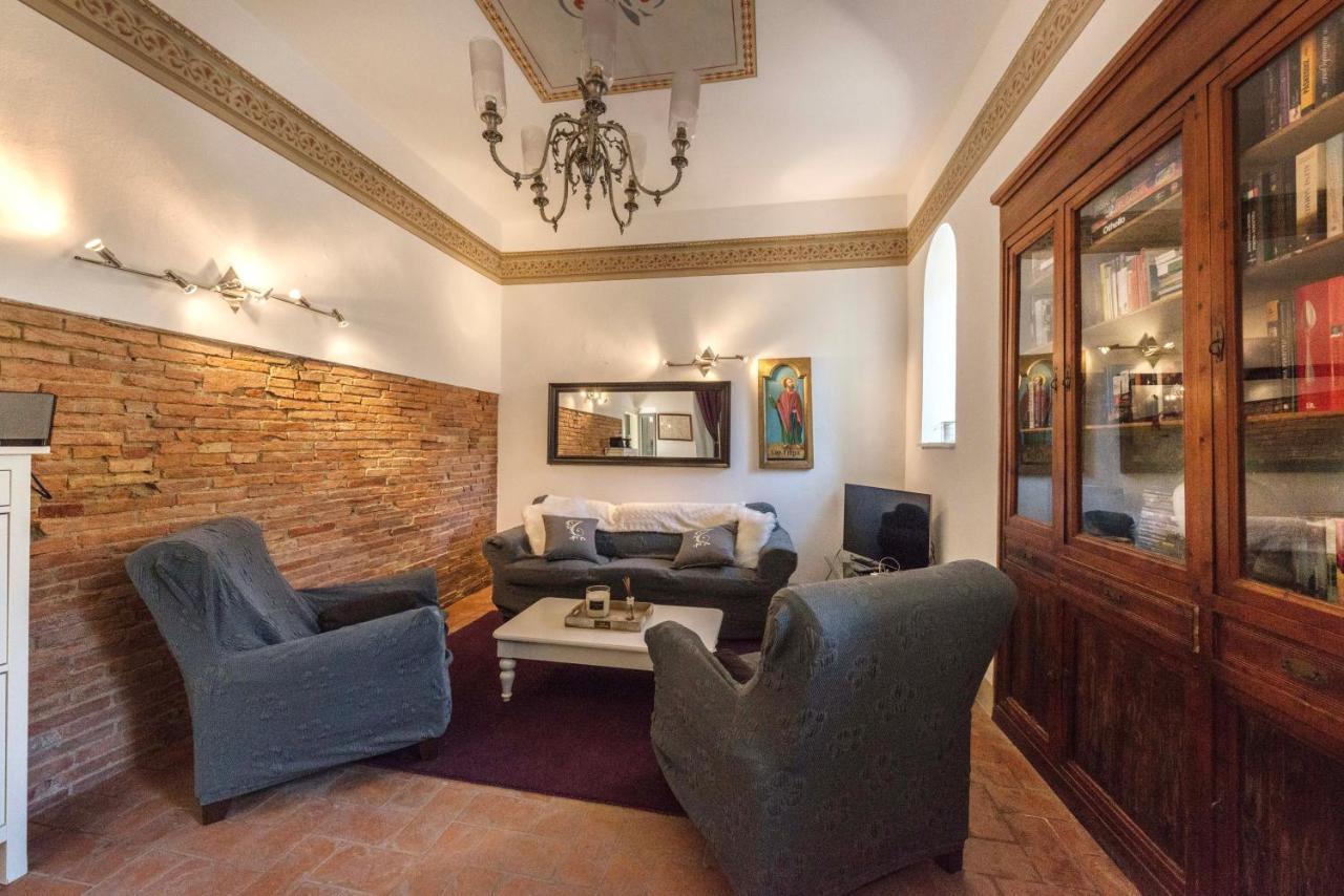 Casa Del Priore Usigliano Exterior foto